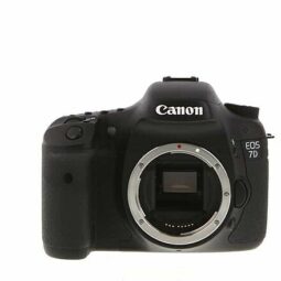 Canon EOS 7D DSLR Camera + 18-135mm EF Lens